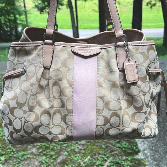 Coach Tan and Pink Shoulder Bag w/ dustbag - Picture 1 of 15
